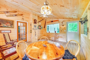 House (2 Bedrooms) | Interior