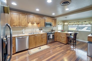 House (3 Bedrooms) | Interior