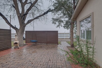 Peaceful Artesia Vacation Rental w/ Orchard Views!