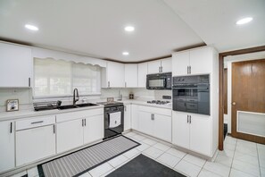 Villa (5 Bedrooms) | Interior