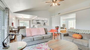 House (3 Bedrooms) | Front of property