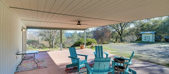 Bright + Cozy Mariposa Getaway: 46 Mi to Yosemite!