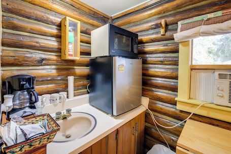 Apartment (0 Bedroom) | Interior