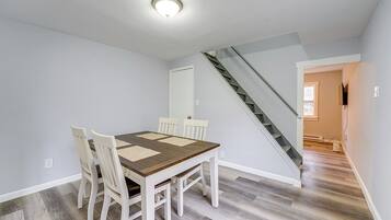 Apartment (1 Bedroom) | Interior