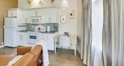 Cozy Alpine Cottage Near Casinos & Trails!