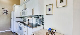 Cozy Alpine Cottage Near Casinos & Trails!