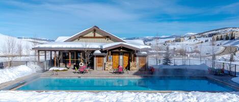 House (5 Bedrooms) | Interior