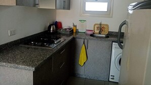 Peti sejuk mini, ketuhar gelombang mikro, ketuhar, dapur 