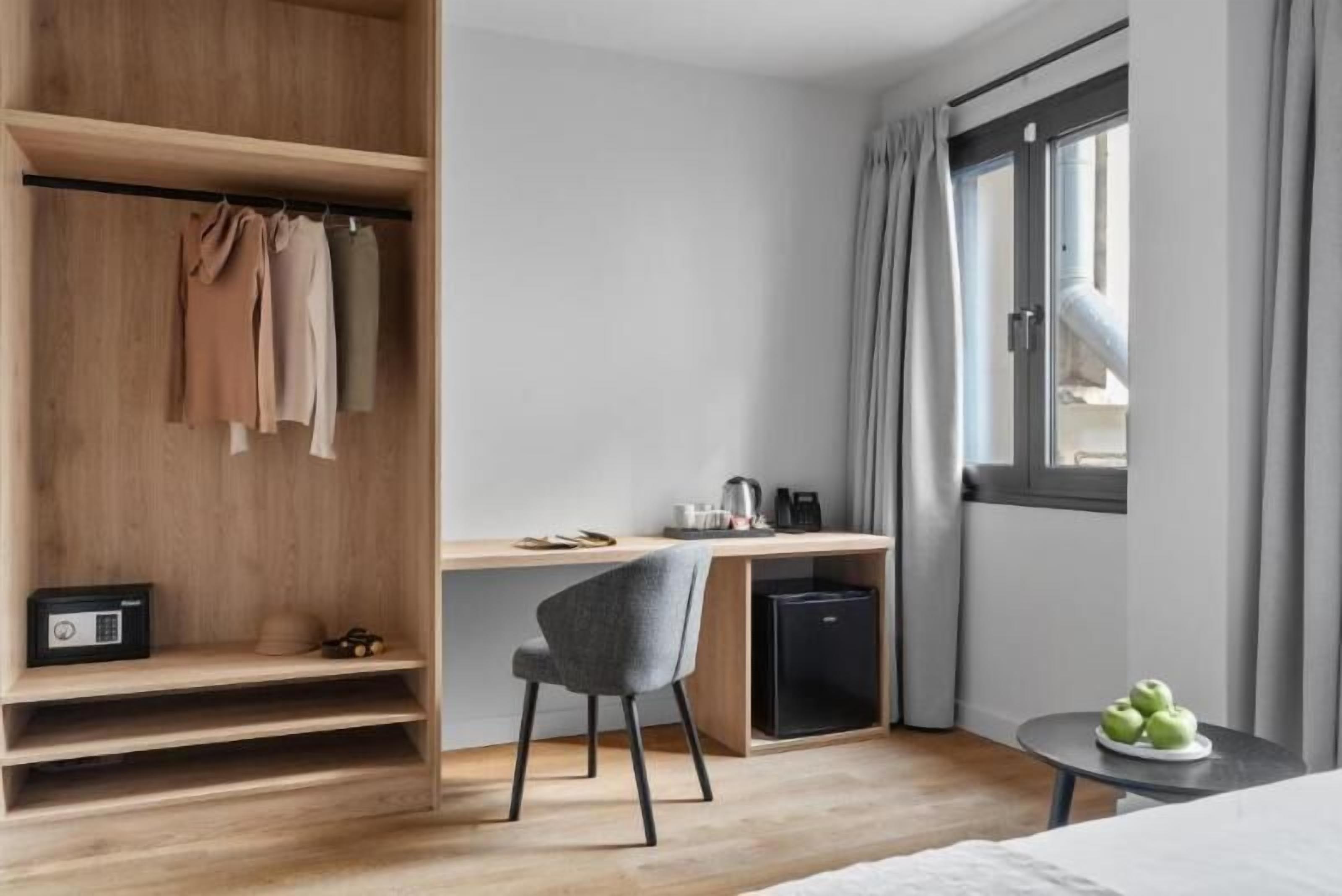 Coffres-forts dans les chambres, rideaux occultants