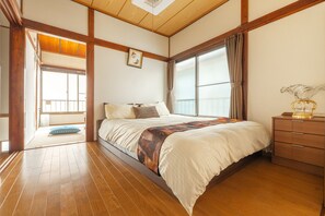 3 chambres, fer et planche à repasser, lit parapluie, Wi-Fi