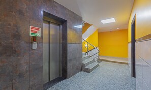 Lobby - Treebo Green View, Noida (Noida)