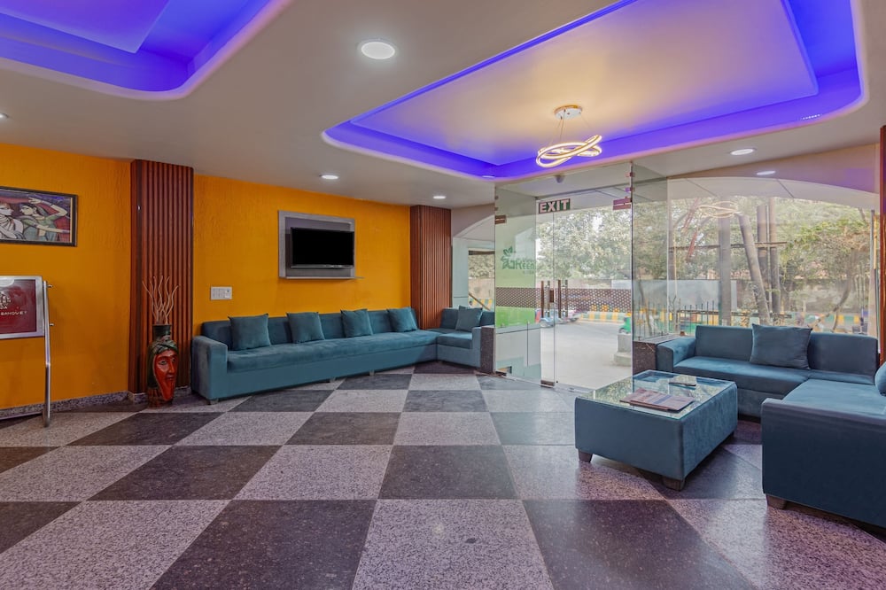 Treebo Green View, Noida