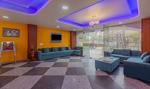 Treebo Green View, Noida