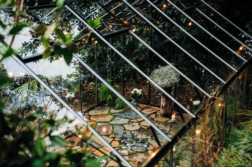 Luxury Treetop Escape with a Garden glasshouse
