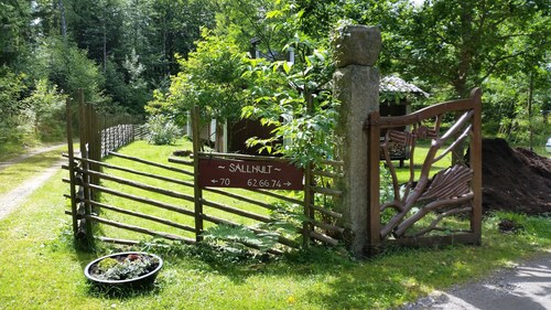 Grindstugan - Häuschen in der Nähe von See Möckeln.
