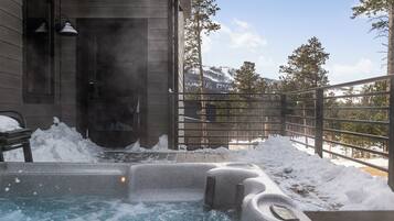 Bain à remous extérieur