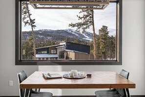 تناول الطعام