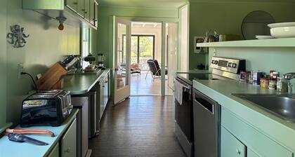 Nature's Retreat: Serene Woodland Haven Near NYC