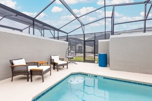 Piscine extérieure, piscine chauffée