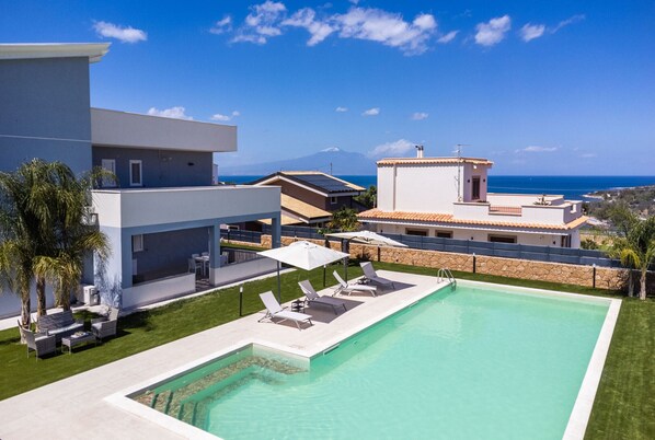 Pool - Etna Mare Apt by Wonderful Italy - Stella Marina (Augusta)