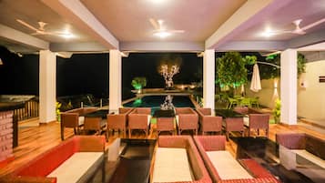 Poolbar