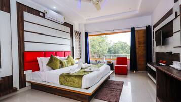 Familien-Doppelzimmer, Mehrere Betten | Blick auf die Berge