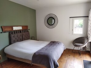 1 habitación y ropa de cama