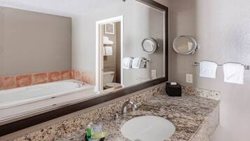Shower, jetted bath, hair dryer, towels