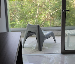 Estudio superior | Cortinas opacas, wifi, ropa de cama