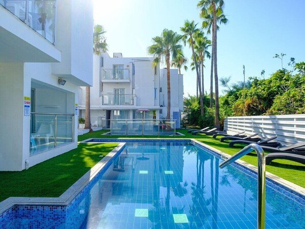 Seasonal outdoor pool - Rio Gardens Aparthotel (Ayia Napa)