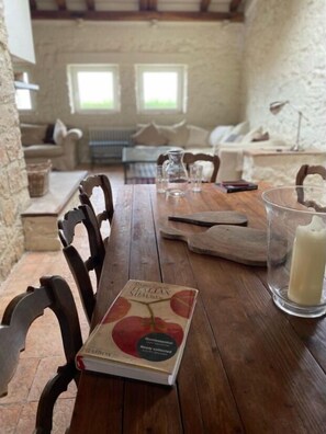 Interior - perfect 4 bedroom villa, with amazing view, full AC and infinity pool n. Orvieto (Scoppieto)