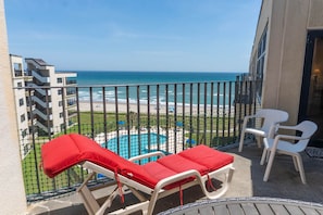 Property grounds - Summer Winds B-604, Oceanfront Penthouse Condo in Indian Beach, NC! (Indian Beach)