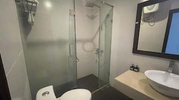 Standard Room | Bathroom