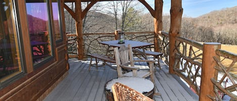 屋外ダイニングエリア