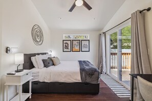 4 bedrooms, desk, iron/ironing board, free WiFi