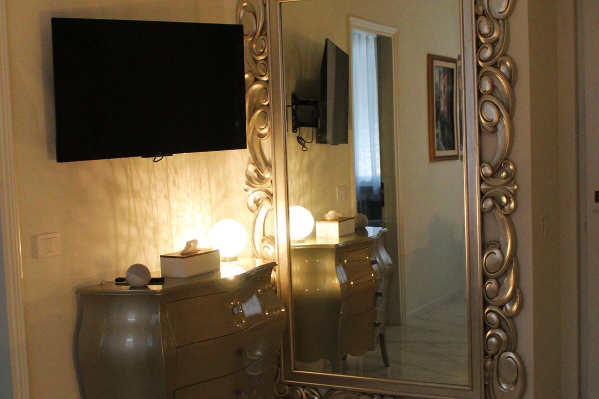 Deluxe Room | 1 bedroom, Frette Italian sheets, premium bedding, down duvets