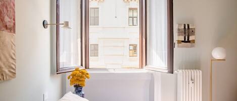 1 bedroom, WiFi, bed sheets