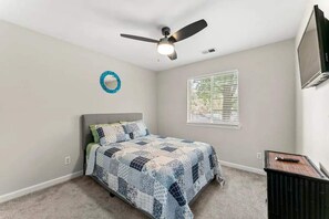 4 habitaciones, tabla de planchar con plancha y wifi gratis