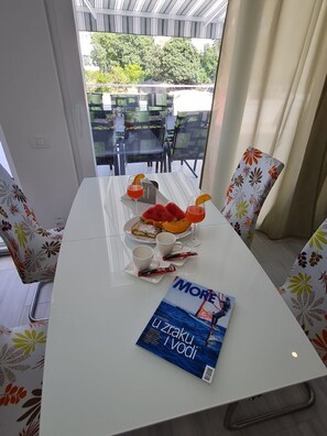 Dining room - Luxury Apartment Ani II (Sutivan)
