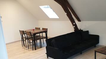 Televisie en een open haard