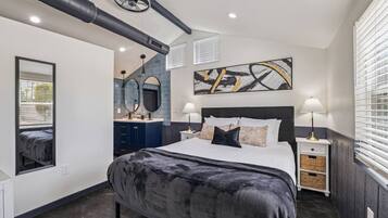 2 Schlafzimmer, Schreibtisch, Bügeleisen/Bügelbrett, kostenloses WLAN