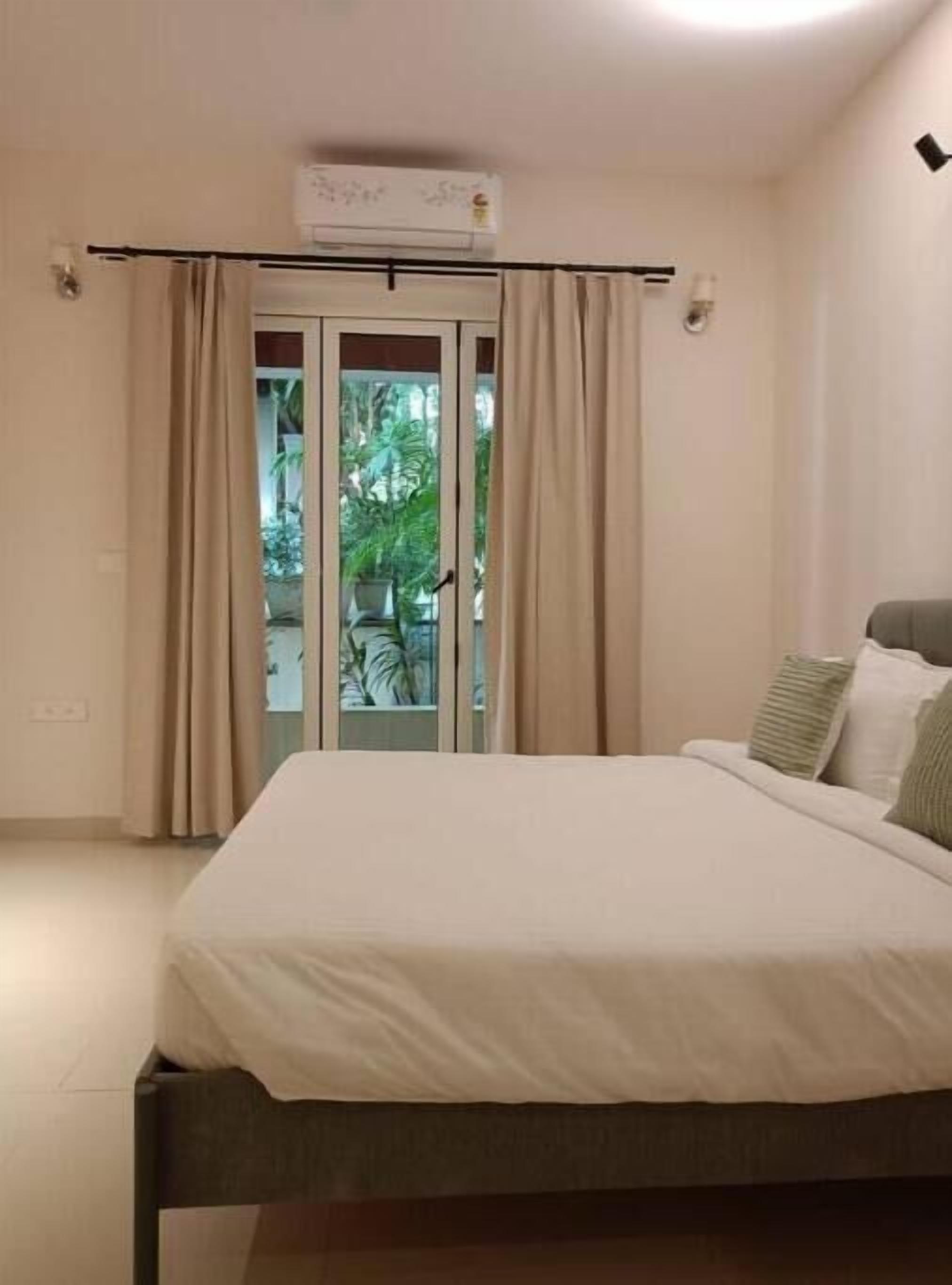 3 soverom, safe på rommet, strykejern/-brett og wi-fi (inkludert)