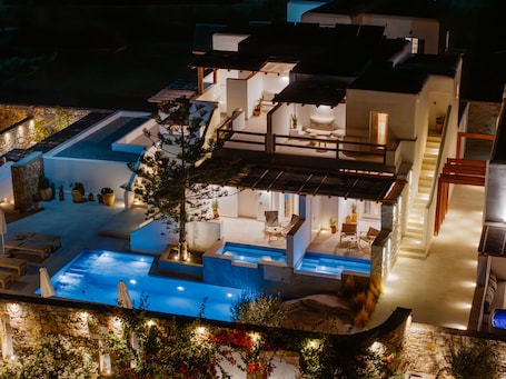 Oliving Mykonos Luxury Suites