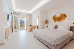 Luxury Double Suite with Hydromassage P/V | Egyptian cotton sheets, premium bedding, down comforters, pillowtop beds