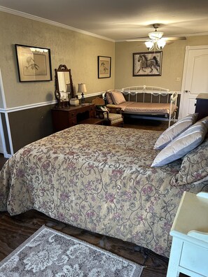 1 bedroom, iron/ironing board, bed sheets