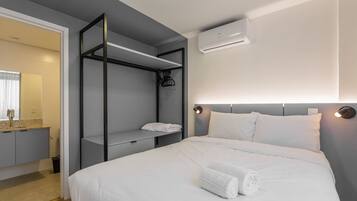 1 bedroom, internet, bed sheets