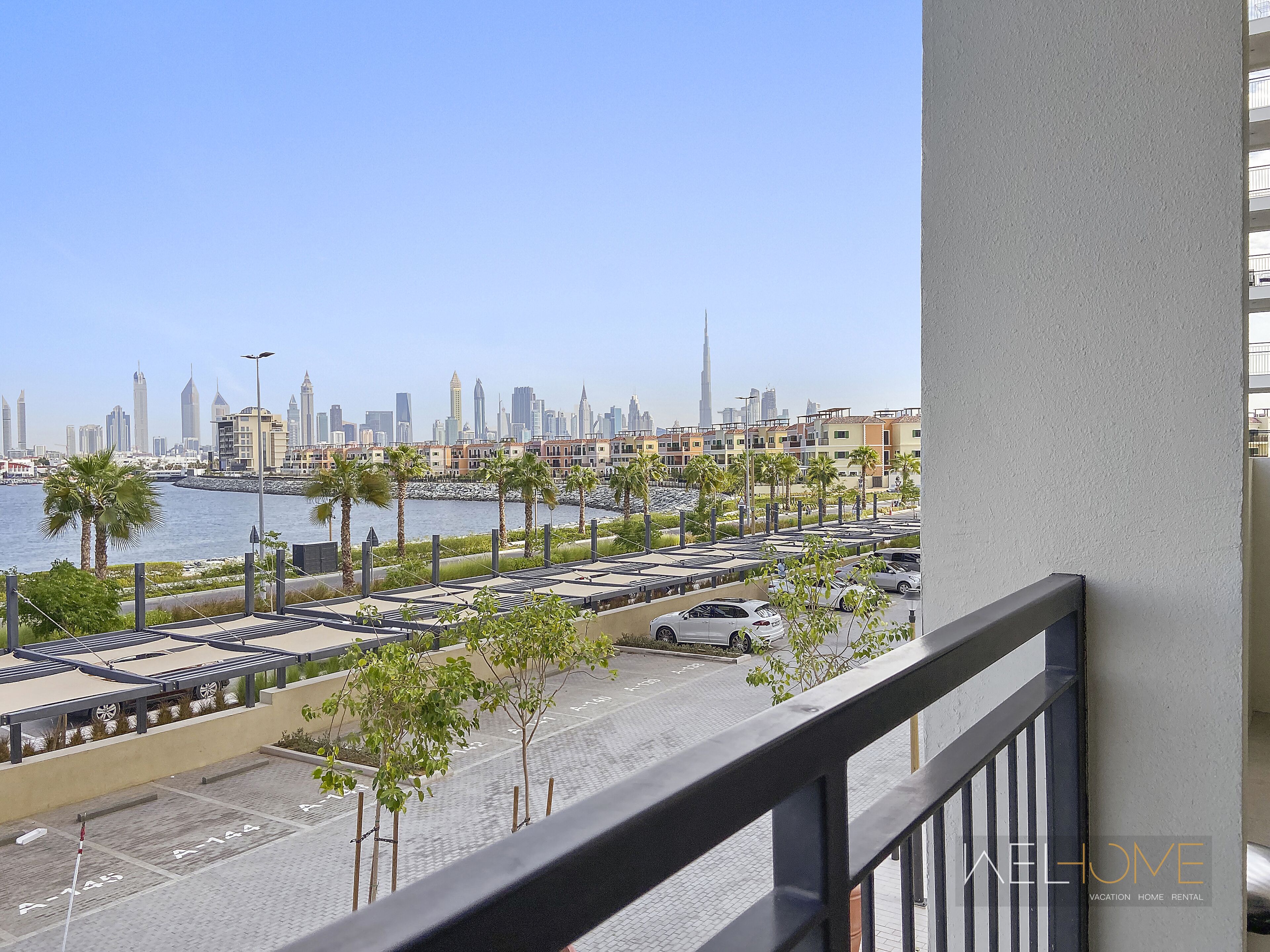 Deluxe Apartment | Balcony