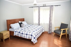 4 chambres, fer et planche à repasser, Wi-Fi, draps fournis