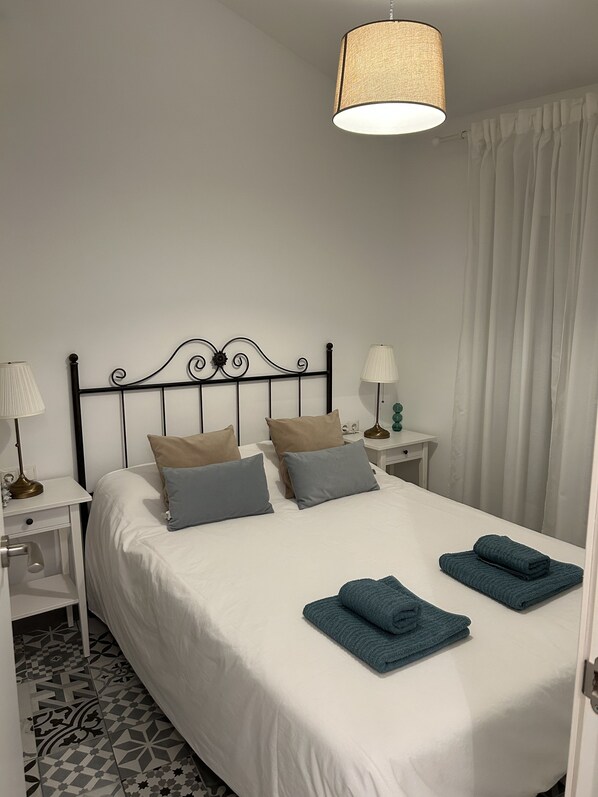 2 bedrooms, iron/ironing board, WiFi, bed sheets - Casa Rural Los Naranjos (Constantina)