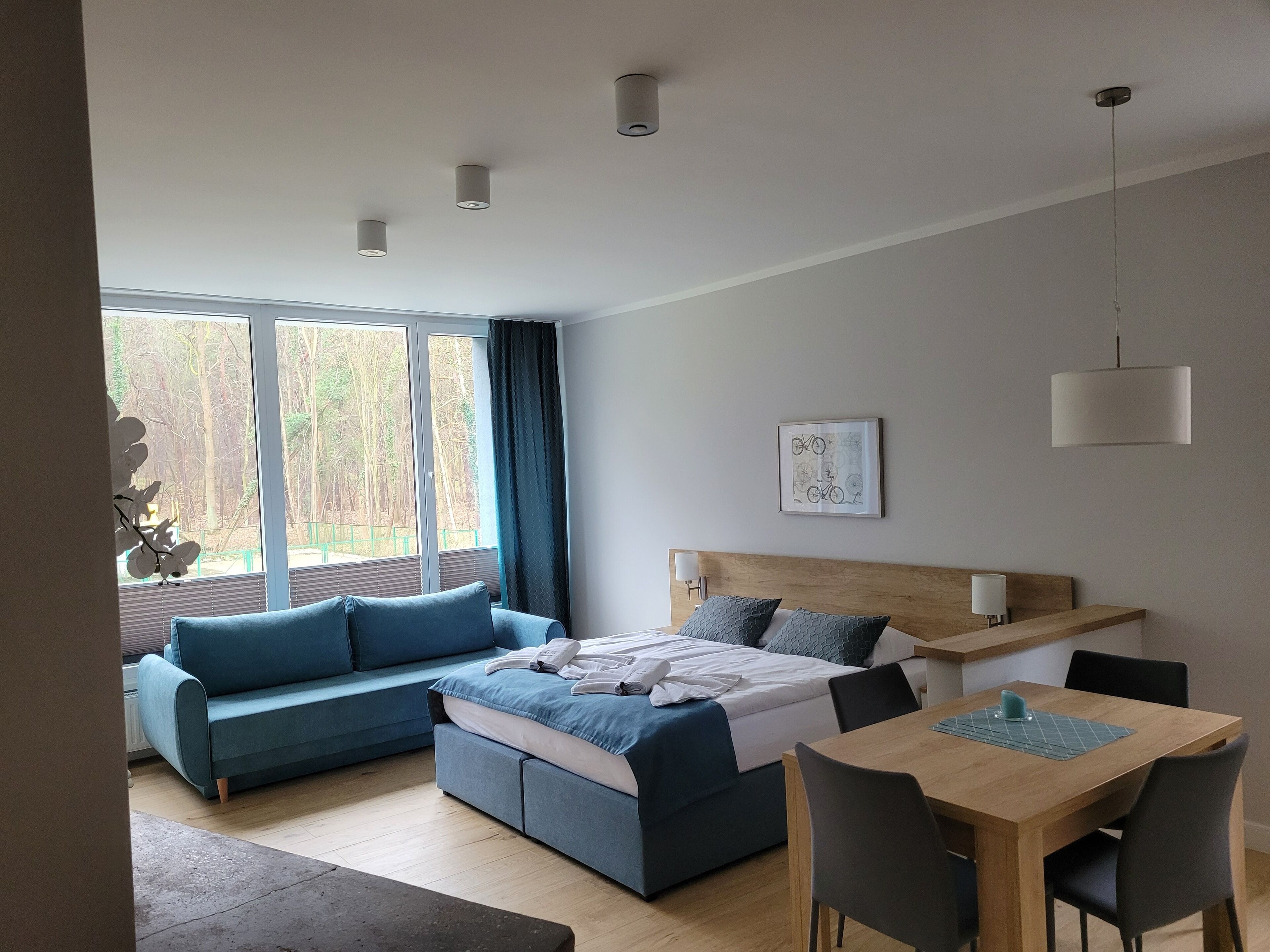 Comfort Apartment, Multiple Beds, Balcony 5 | Hypo-allergenic bedding, in-room safe, individually decorated